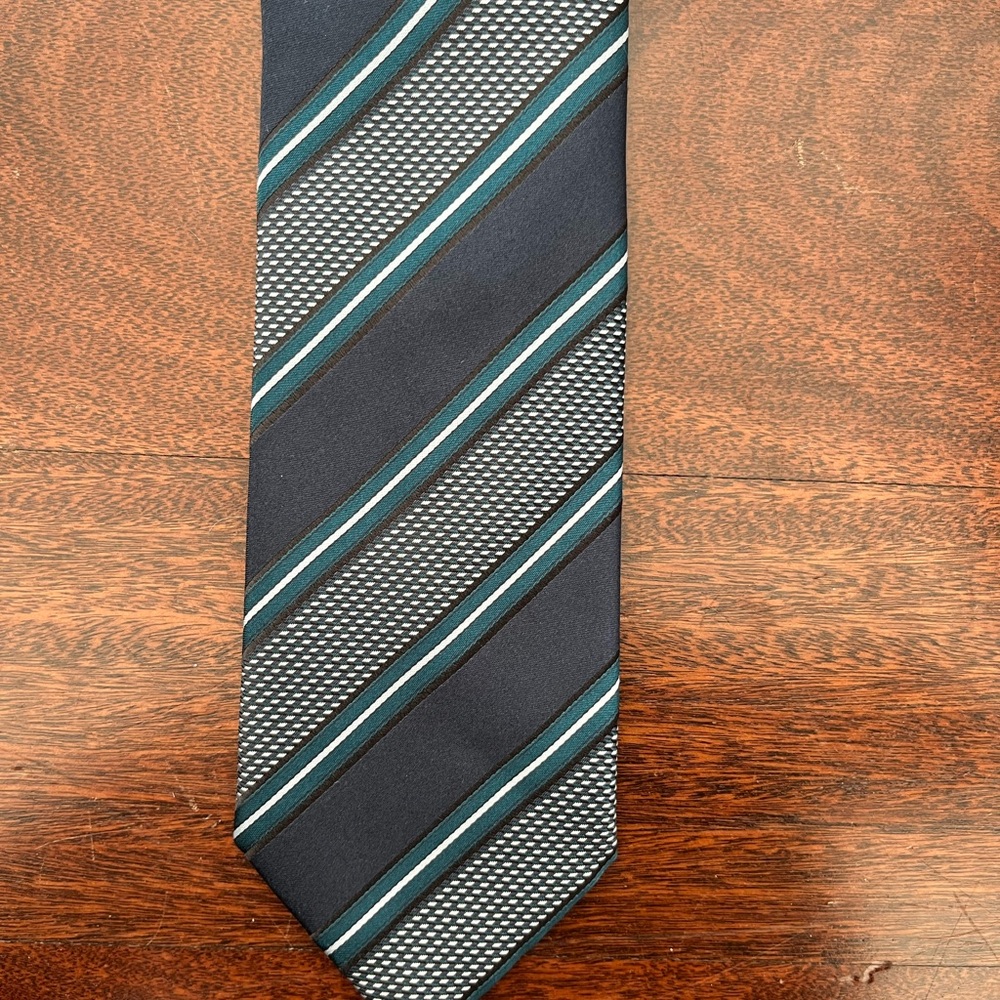 Brioni 100% Silk Diagonal Stripe Blue Green Black And White Tie